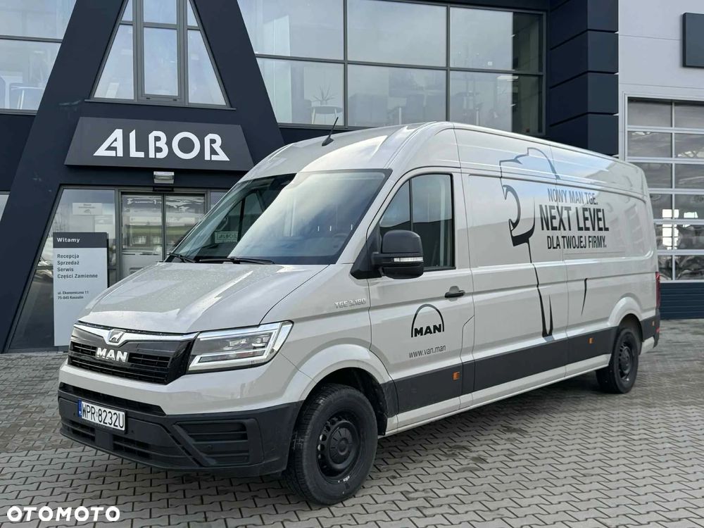 MAN TGE 3.180 FURGON 4x2F SB