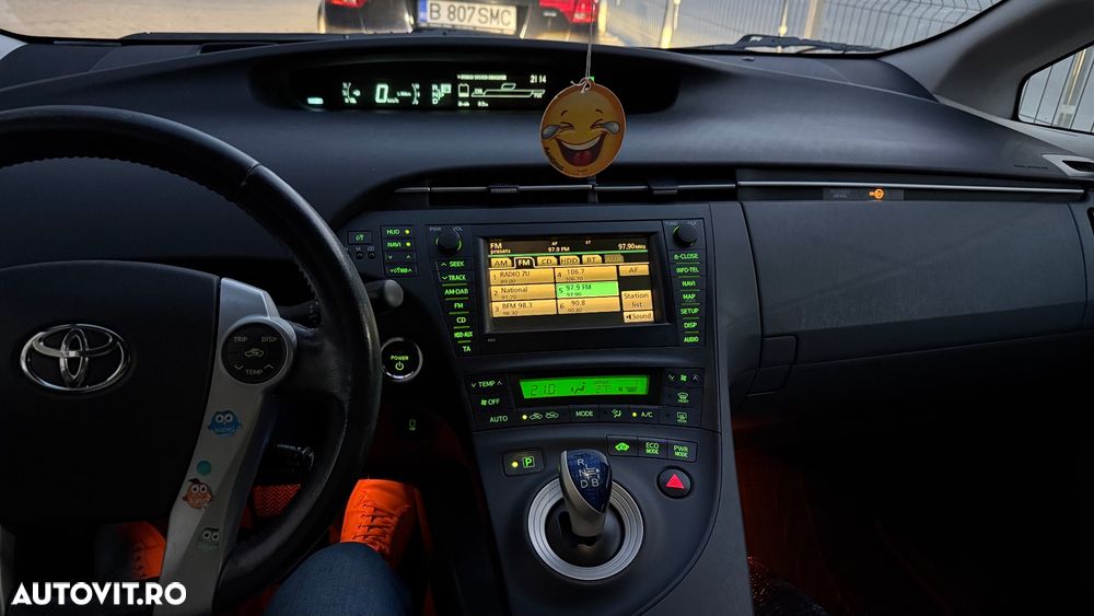 Toyota Prius - 10