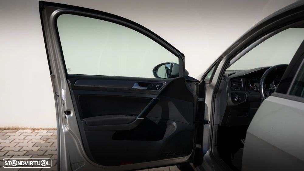 VW Golf Variant 1.6 TDi Confortline - 17