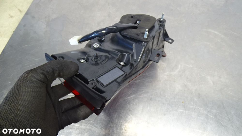 GP - LAMPA LEWA TYLNA LEXUS RX350 450H  81580-48300 8159048300 - 9