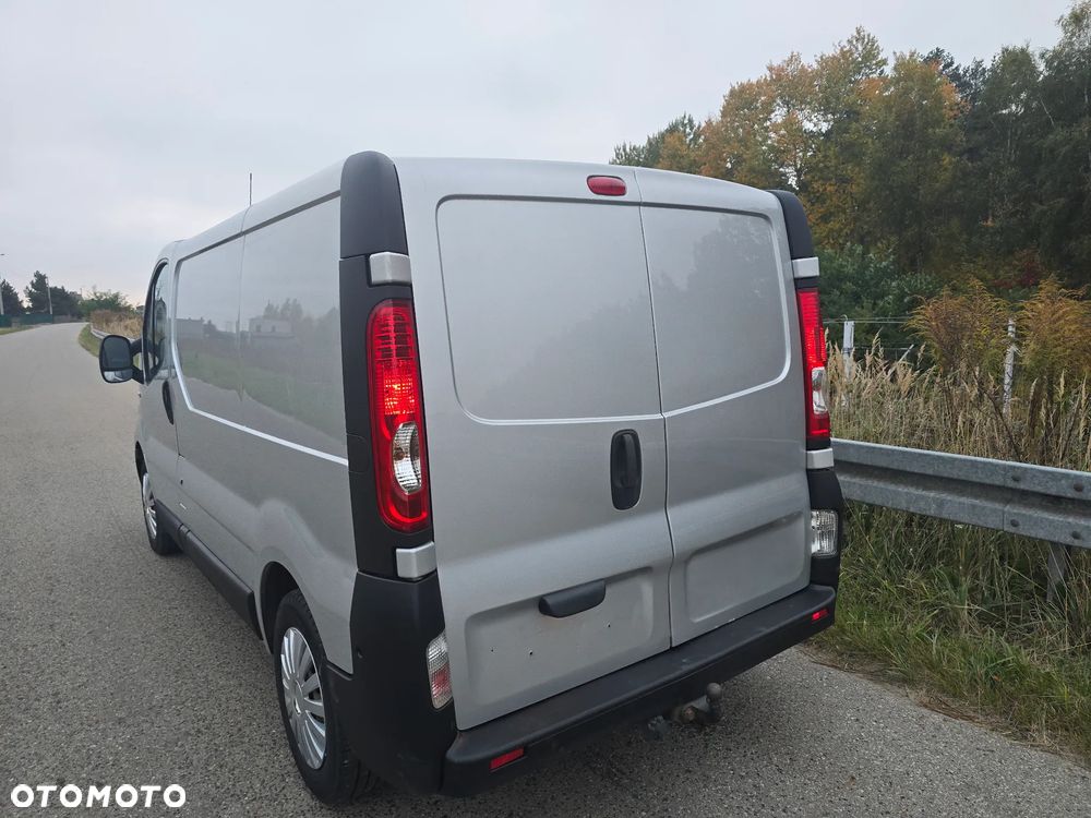Opel Vivaro - 17