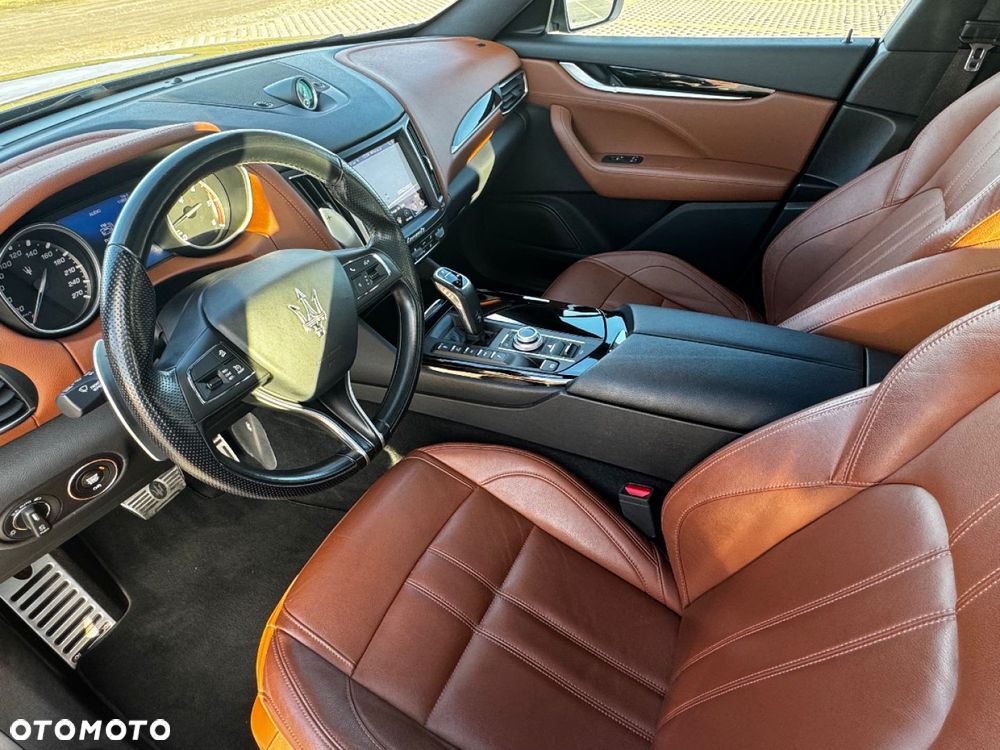 Maserati Levante - 1