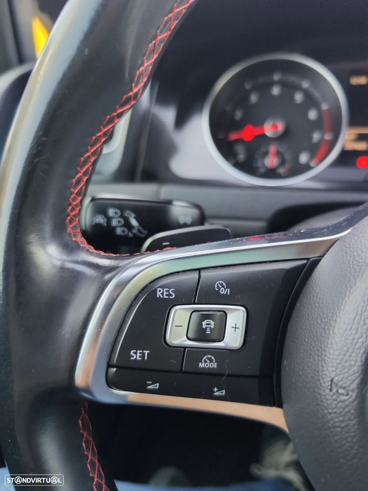 VW Golf GTI BlueMotion DSG - 32