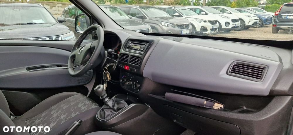 Opel Combo - 36