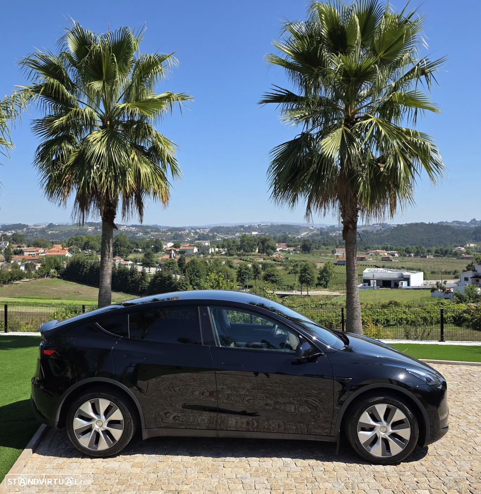 Tesla Model Y Long Range Dual Motor AWD - 13
