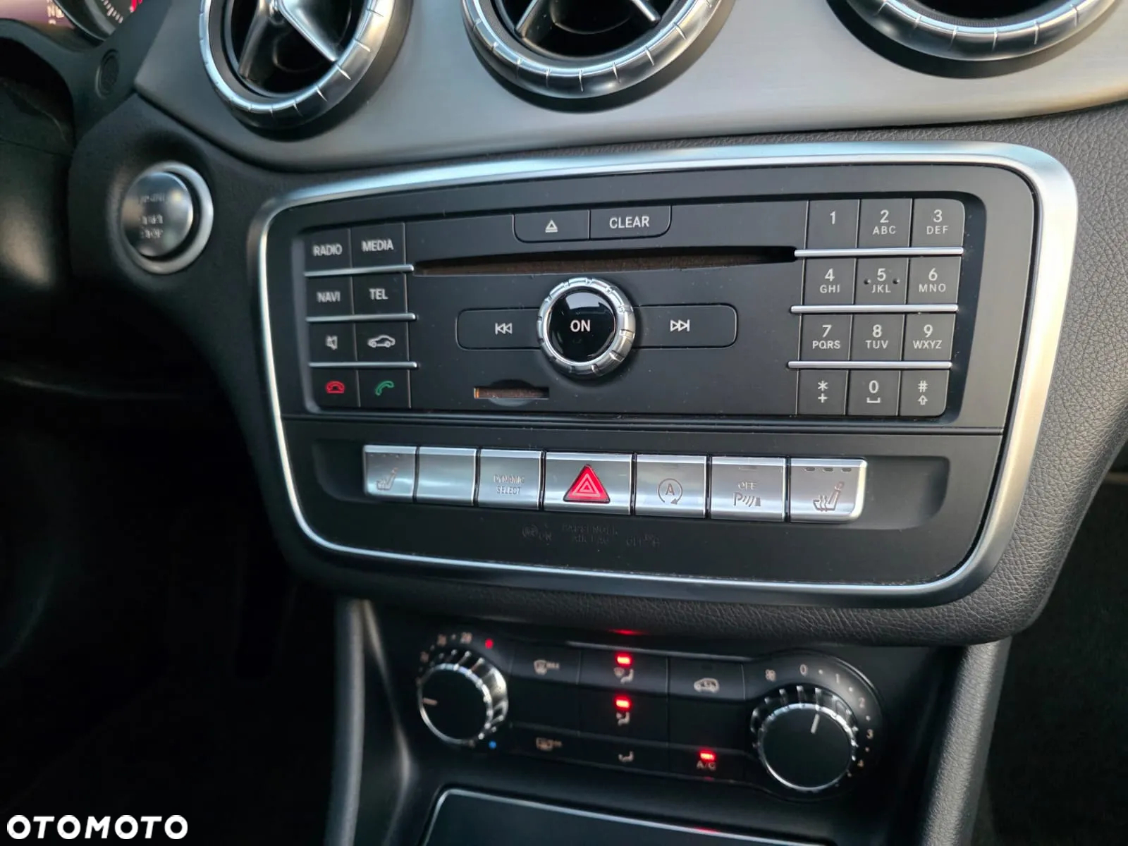 Mercedes-Benz CLA 200 7G-DCT AMG Line - 15
