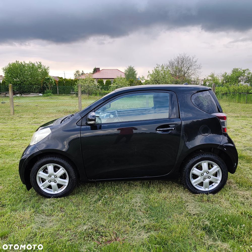 Toyota iQ 1.0 - 2