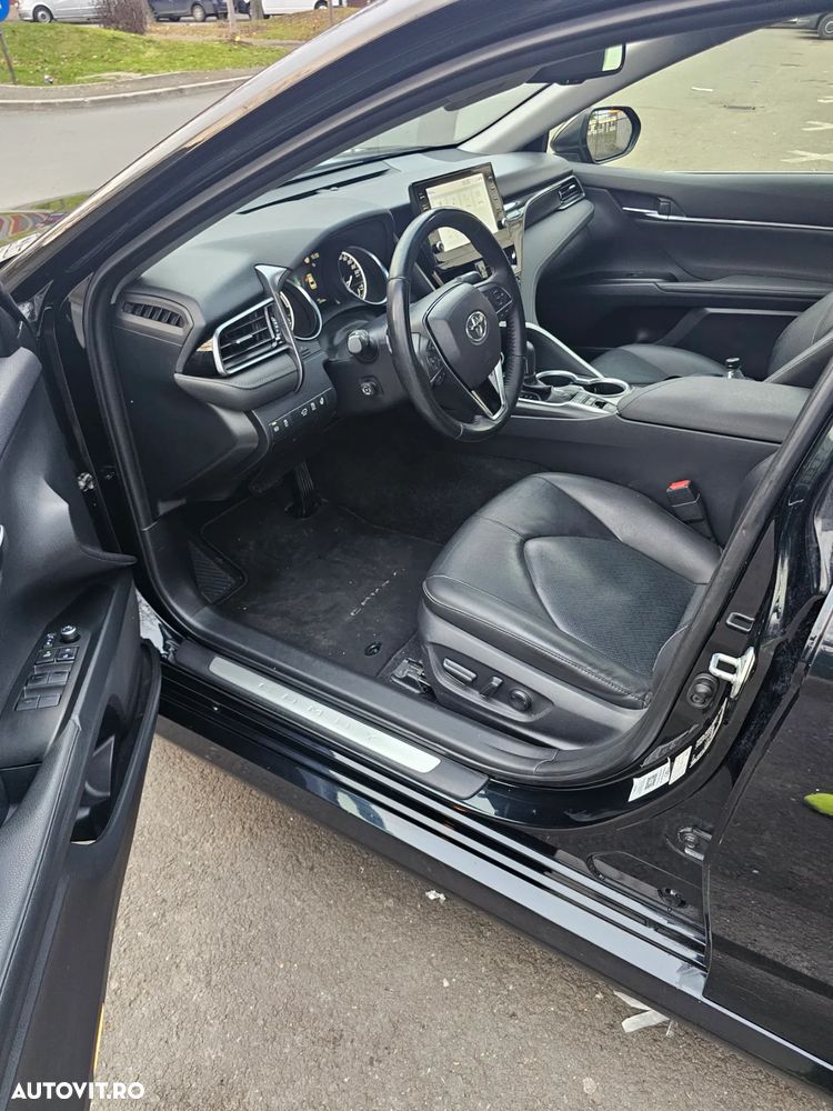 Toyota Camry Executive - 10