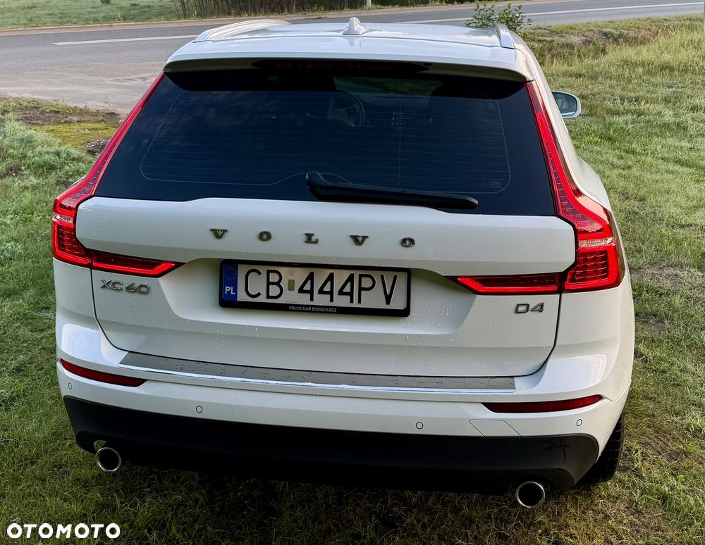 Volvo XC 60 D4 Momentum Pro - 4