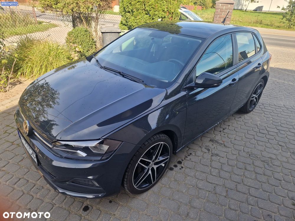 Volkswagen Polo - 2