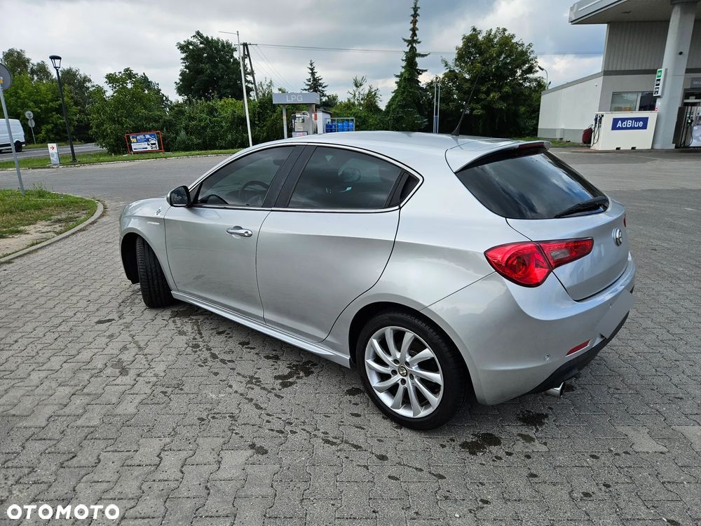 Alfa Romeo Giulietta 1750 TBi Quadrifoglio Verde - 3