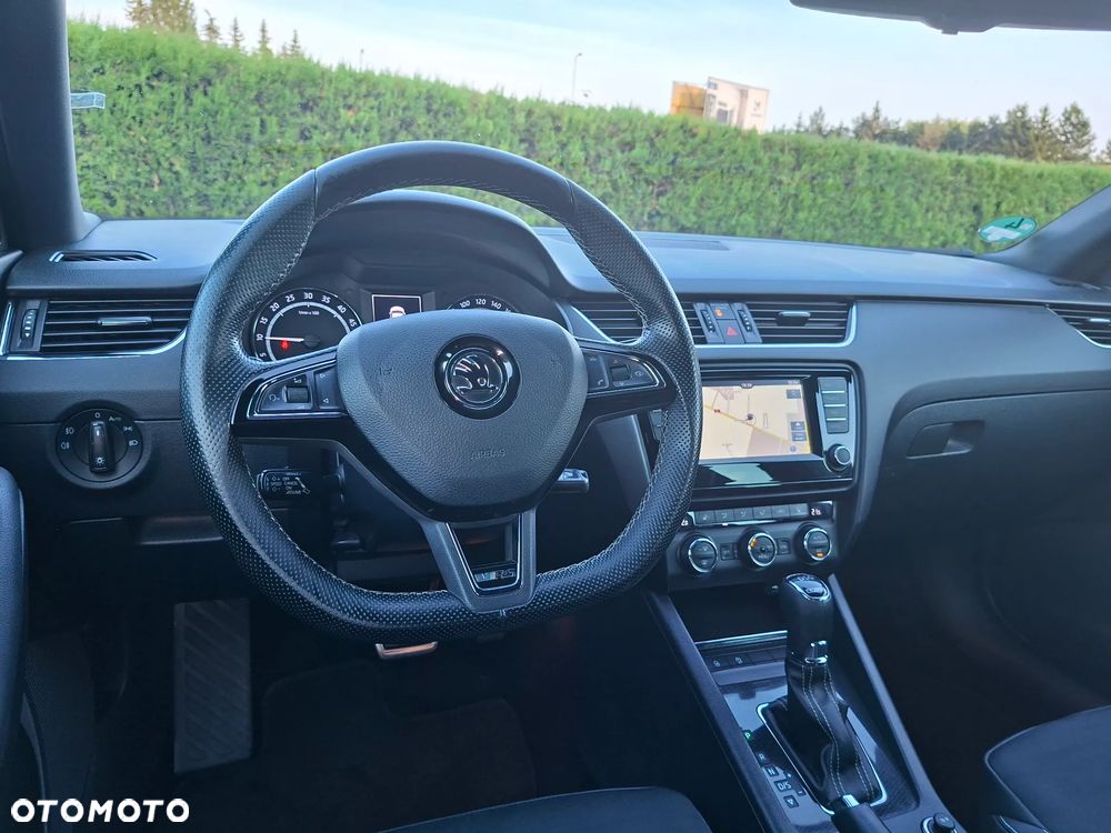 Skoda Octavia 2.0 TDI DSG RS - 31