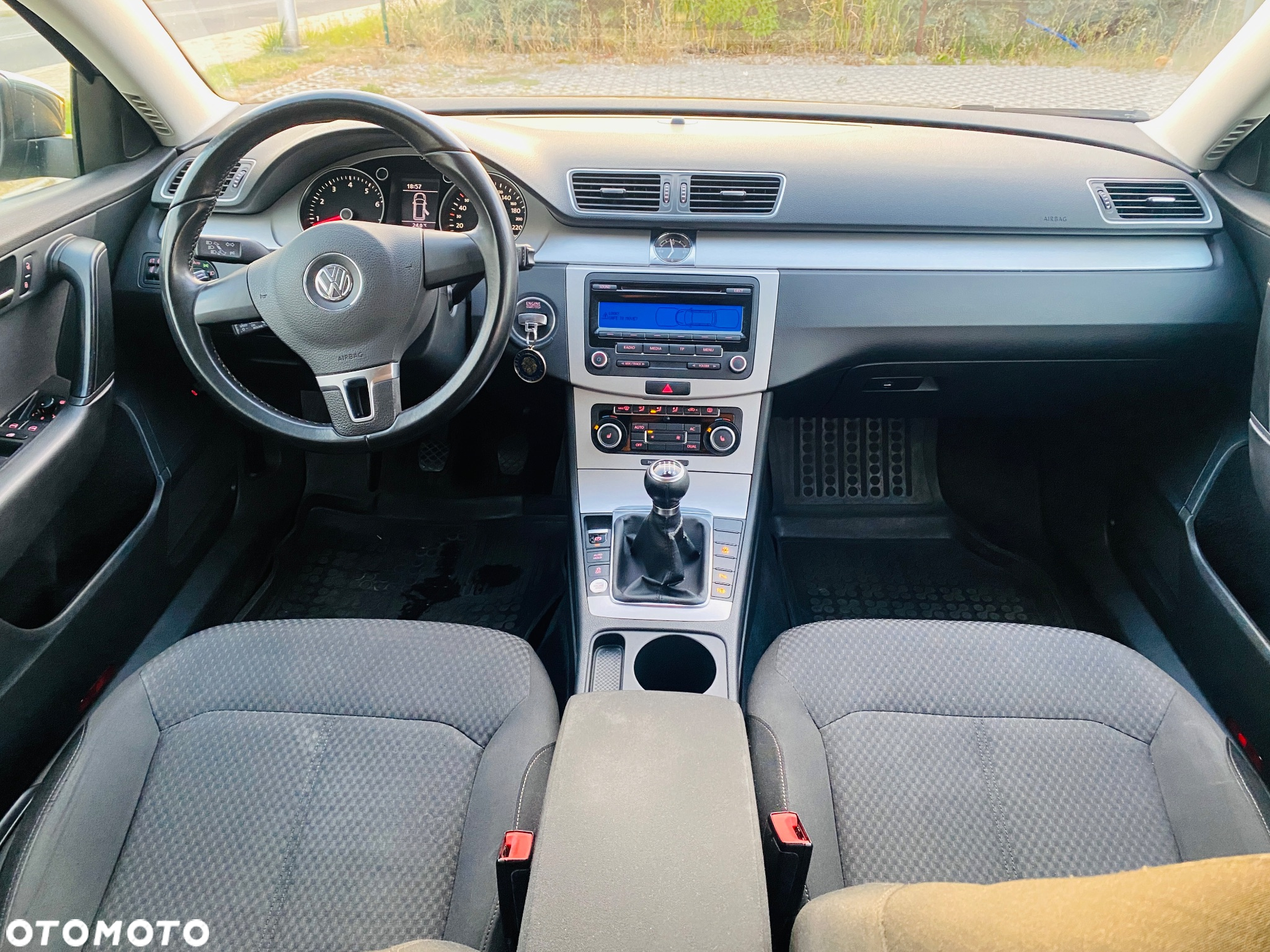 Volkswagen Passat 1.4 TSI BMT Comfortline - 15