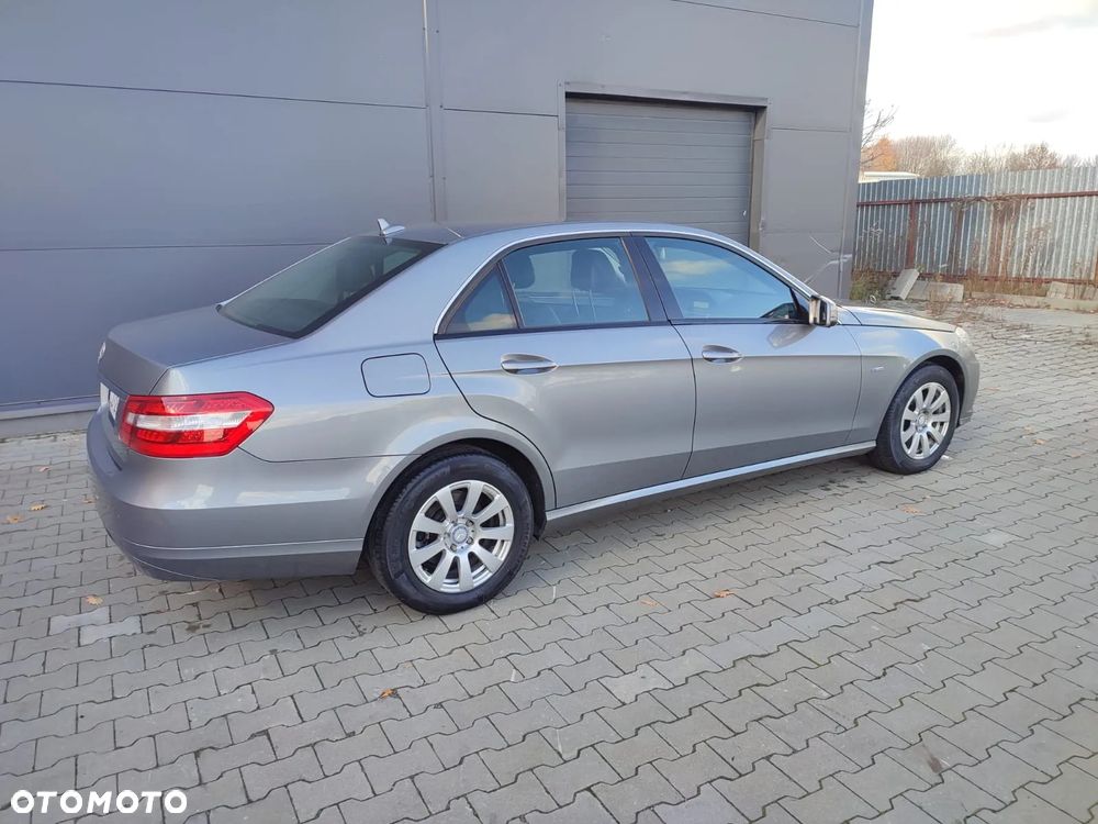 Mercedes-Benz Klasa E ver-200-cdi-classic - 5