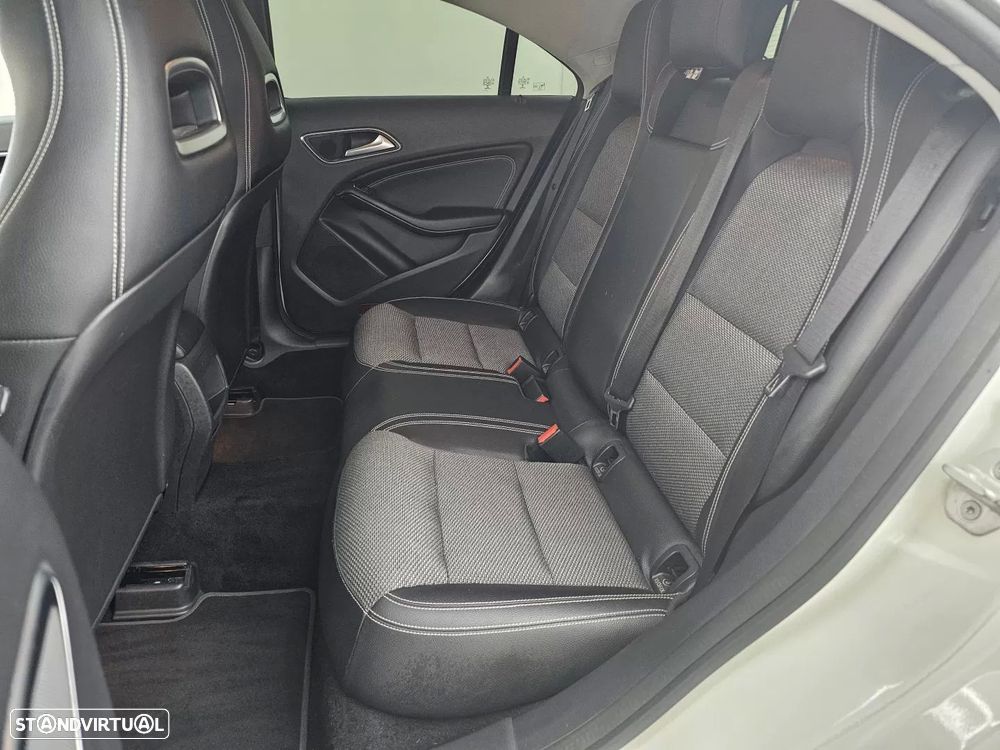 Mercedes-Benz CLA 180 d Urban - 17