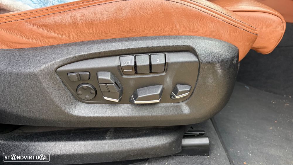 BMW X5 40e xDrive Pack M - 14