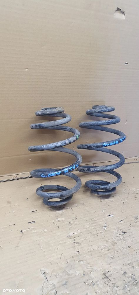 Sprężyny sprężyna tył tylne 2SZT Skoda Superb - 4