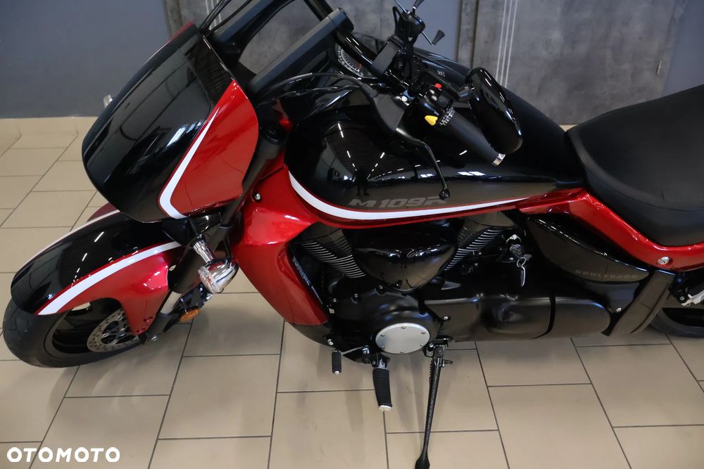 Suzuki Intruder - 25
