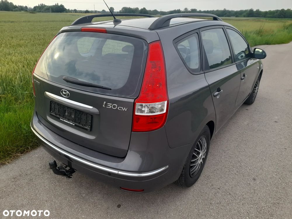 Hyundai i30 1.6 Premium - 11