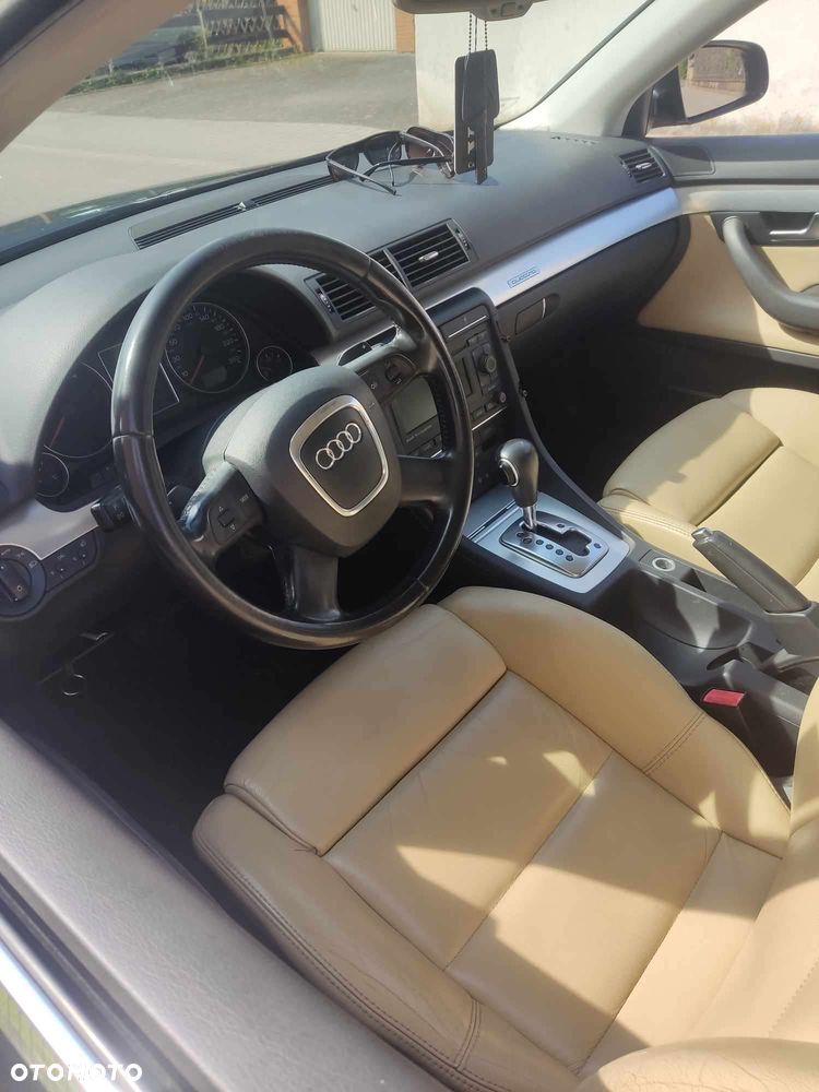 Audi A4 Avant - 9