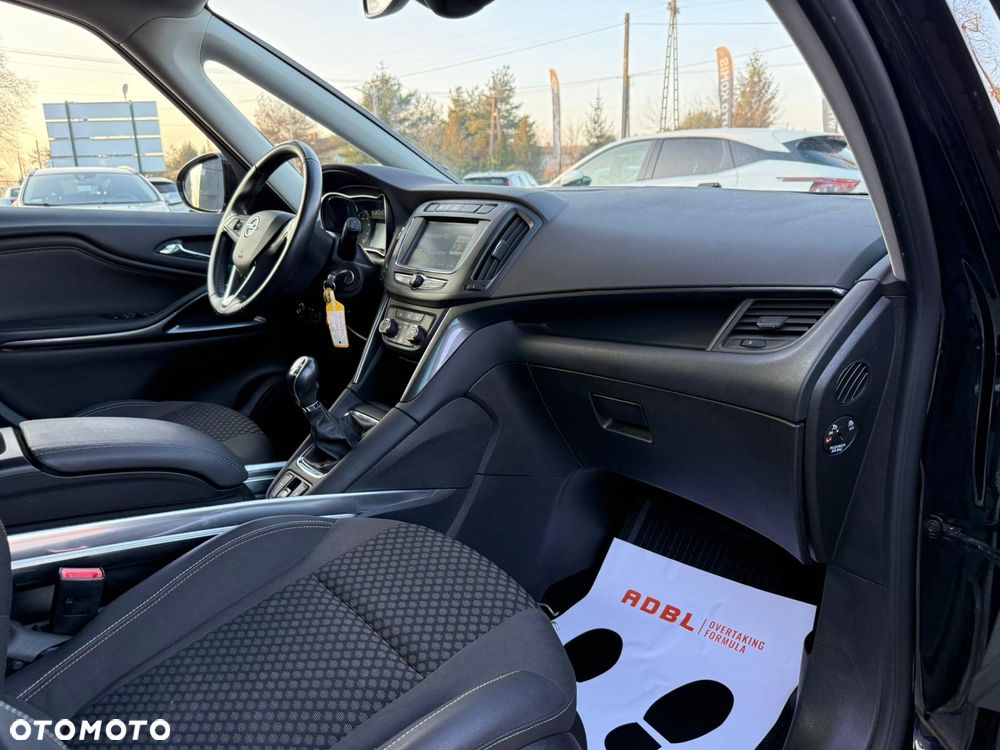 Opel Zafira 1.4 Turbo Business Edition - 12