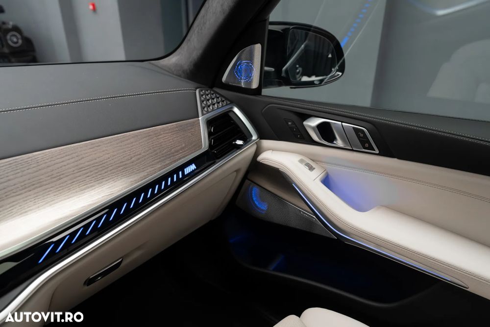 BMW X7 M60i xDrive AT MHEV - 8