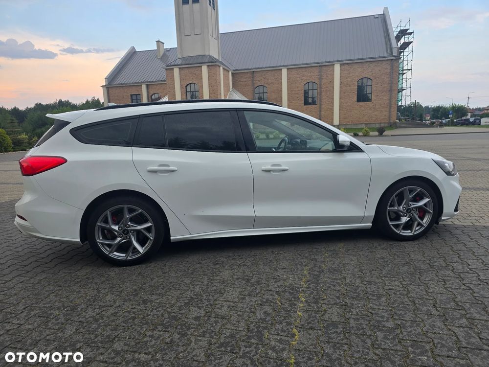 Ford Focus SW 2.0 EcoBlue ST - 17