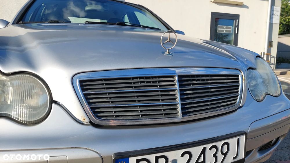 Mercedes-Benz Klasa C 180 Classic - 22