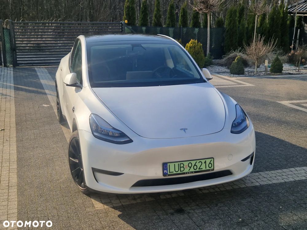 Tesla Y Long Range AWD - 3