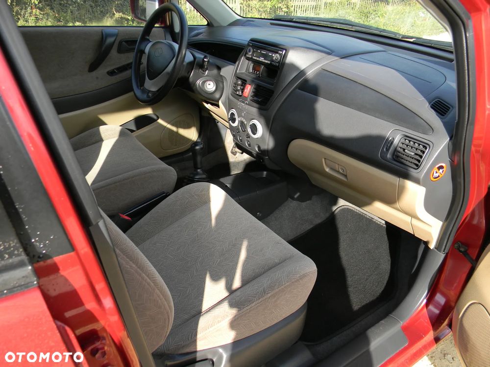 Suzuki Liana 1.6 - 13