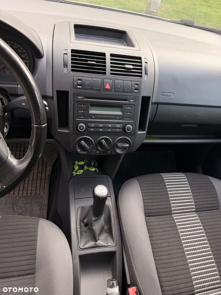 Volkswagen Polo - 14