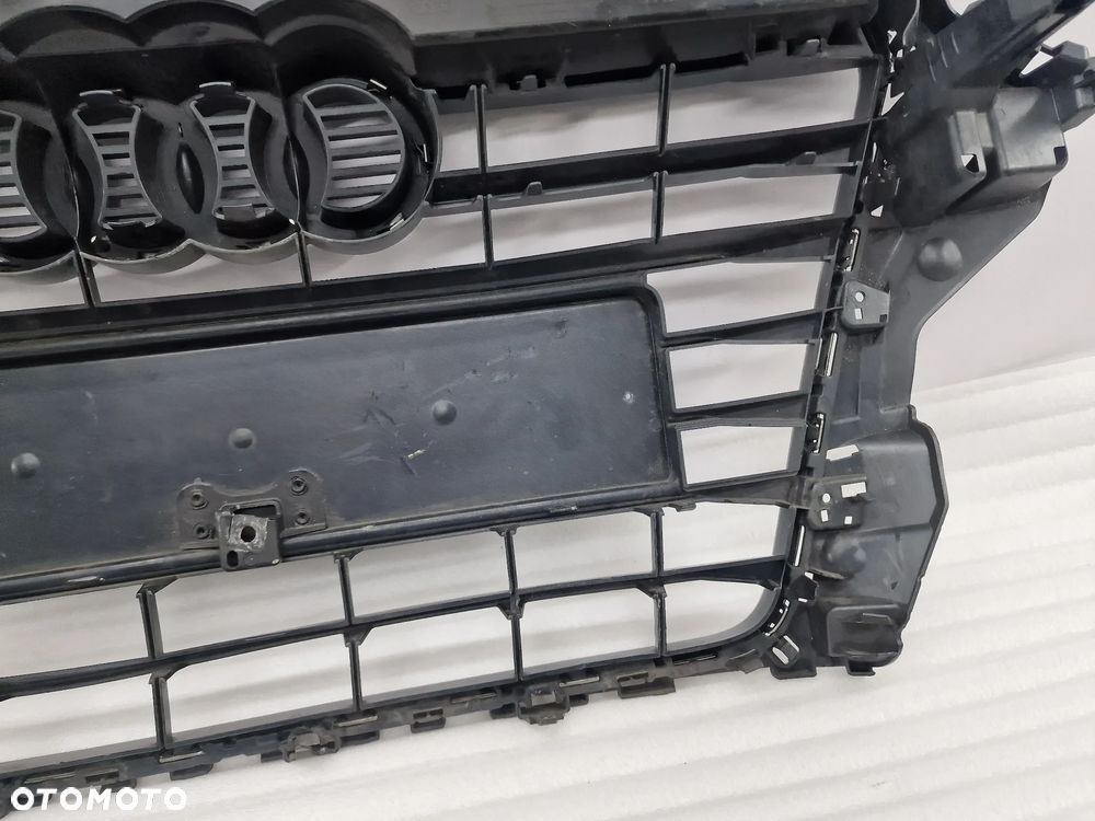 AUDI A3 8V / 8V3 12- ATRAPA / GRILL PRZEDNI PRZÓD , NR 8V3853651 , NR AUKCJI GL56 - 23