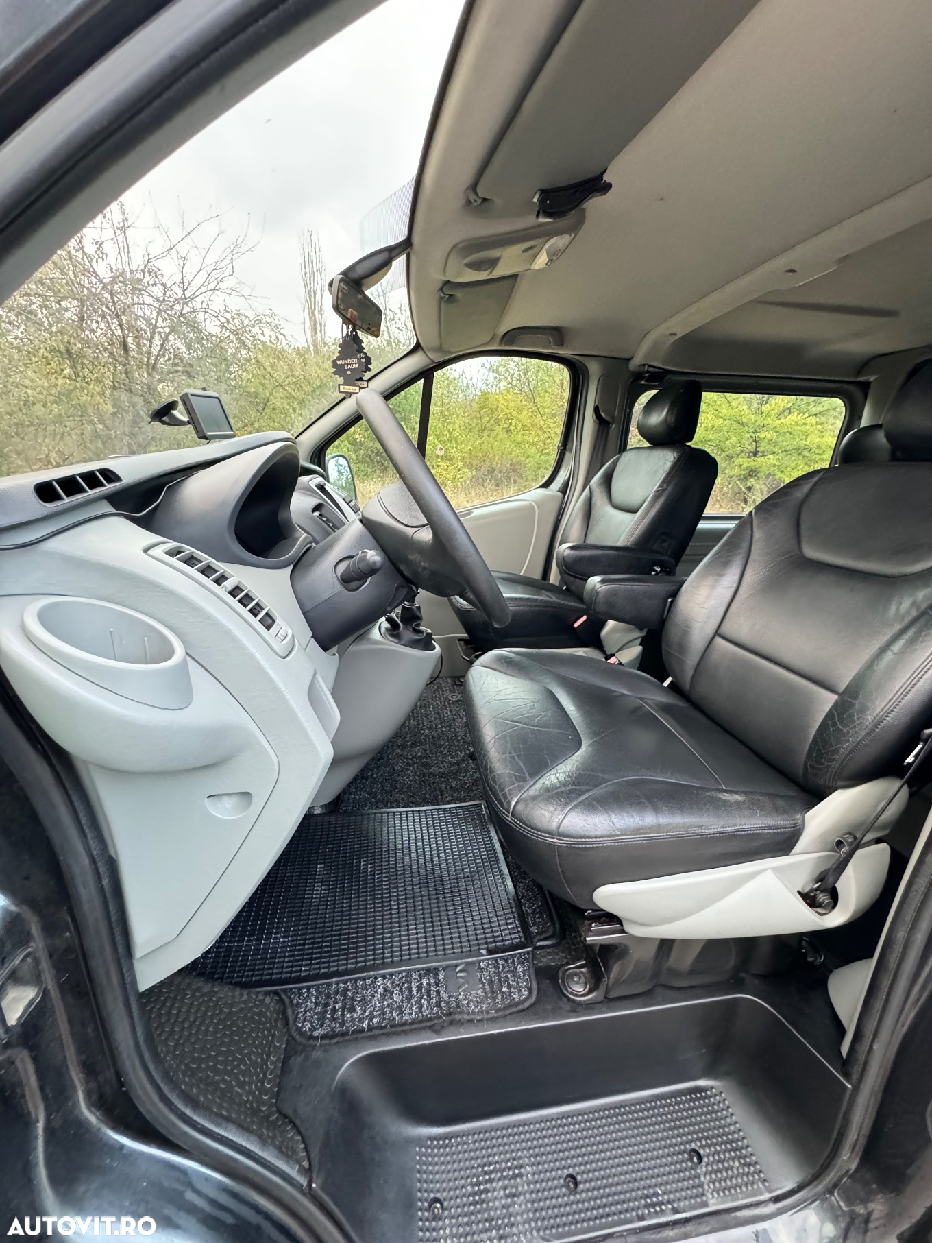 Opel Vivaro 2.5 CDTI L2H1 Life Cosmo - 26
