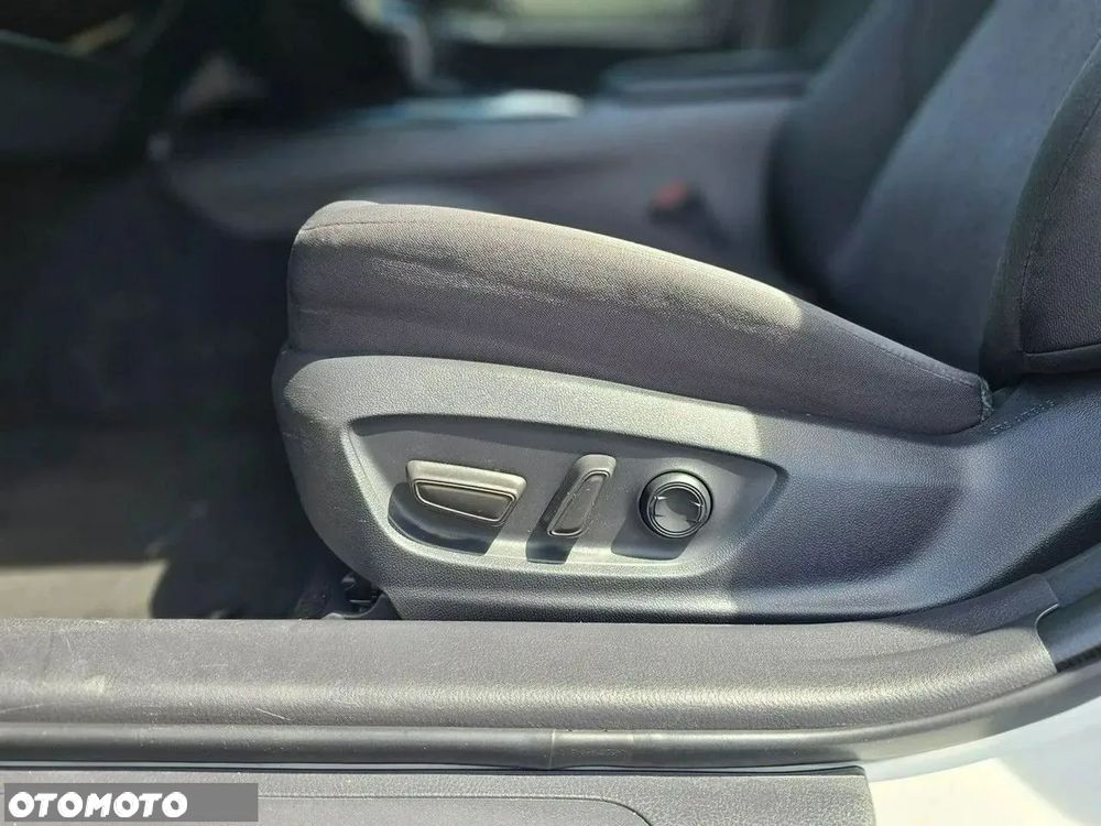 Toyota Camry 2.5 Hybrid Prestige CVT - 27