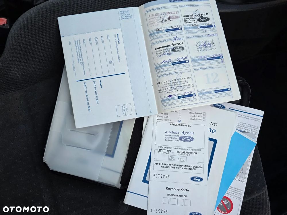 Ford Focus Ghia - 20