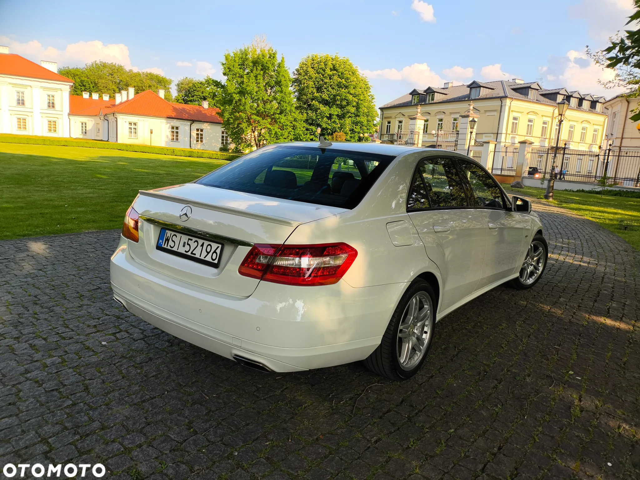 Mercedes-Benz Klasa E 200 T BlueEFFICIENCY - 9