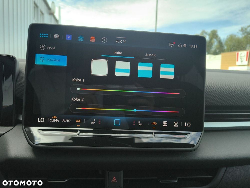 Volkswagen T-Roc - 18