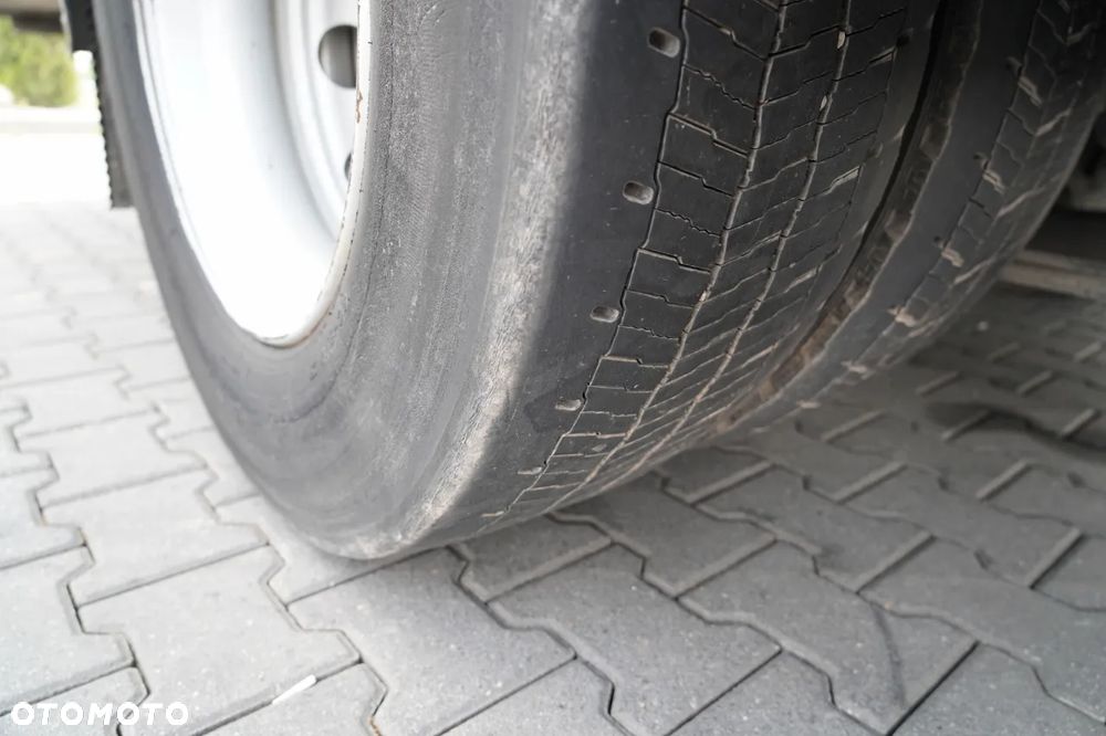Volvo FM 370 / KONTENER 7,8 M / 4x2 / I-SHIFT / WINDA / EURO 6 - 19