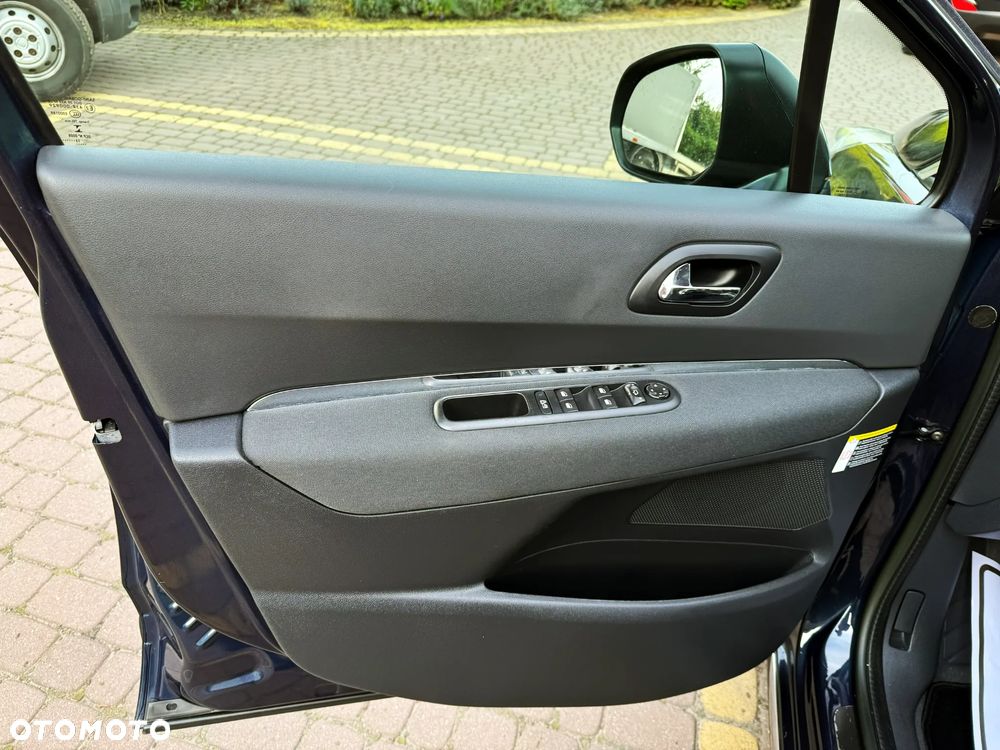 Peugeot 3008 1.6 THP Active - 36