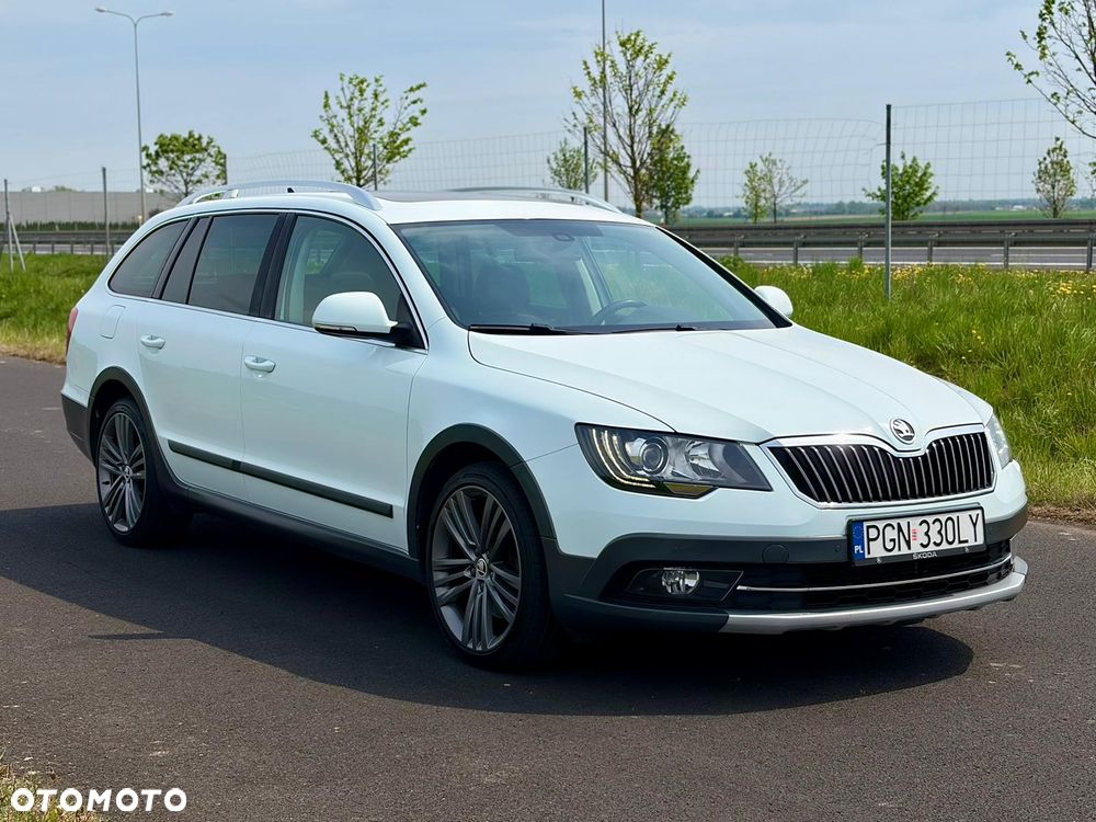 Skoda Superb 2.0 TDI 4x4 Platinum Outdoor DSG - 1