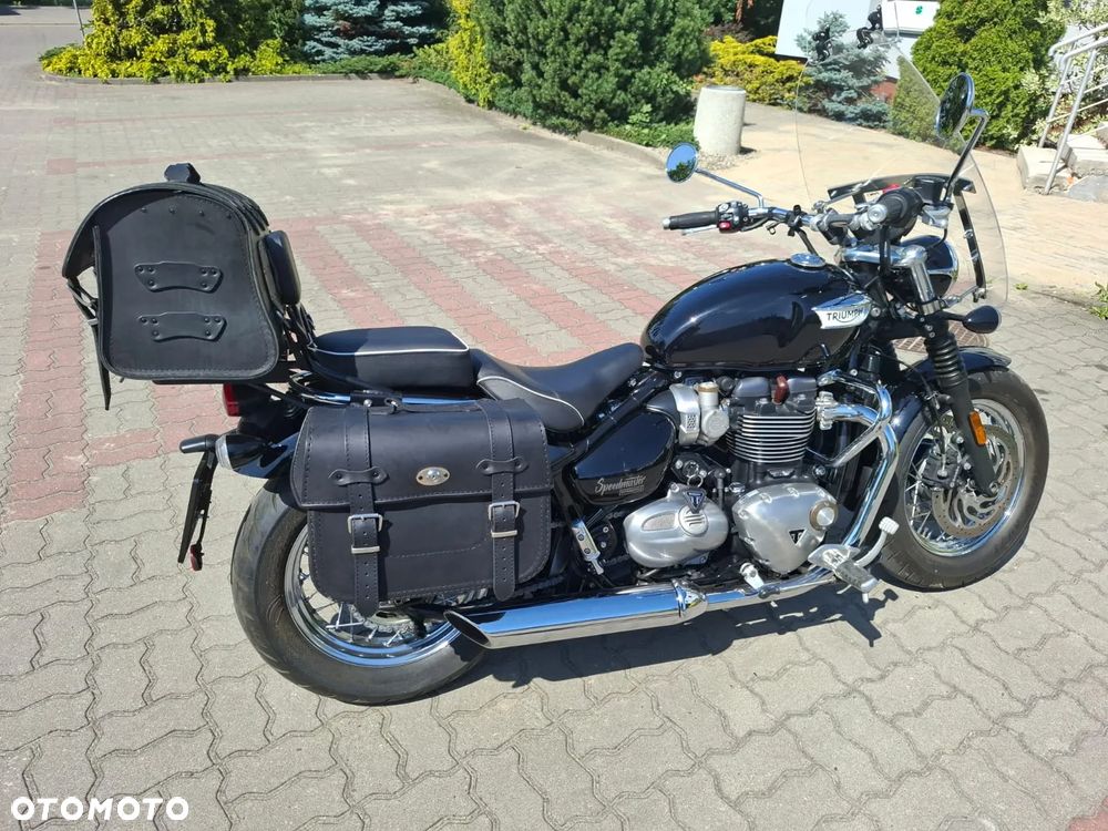 Triumph Bonneville - 3