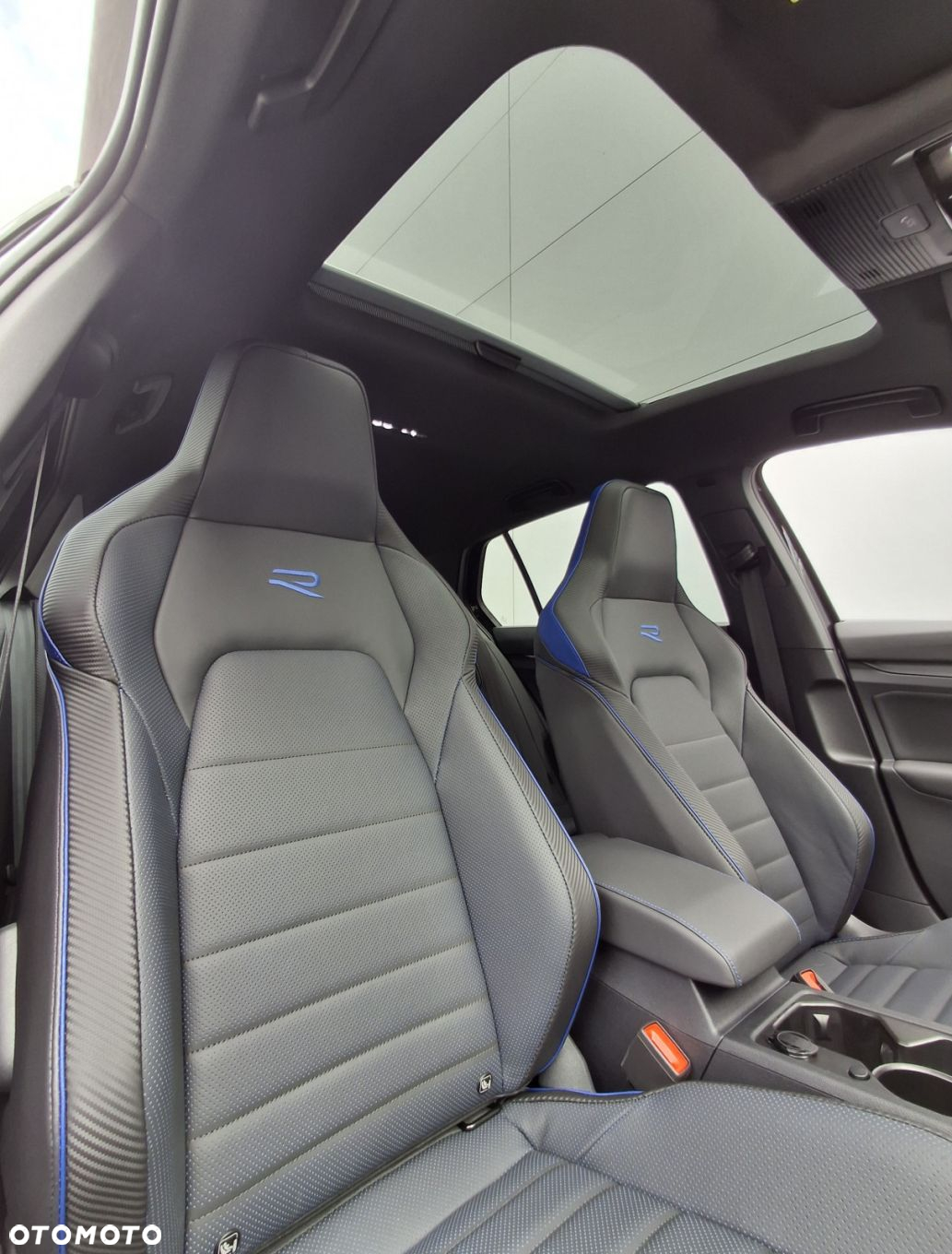 Volkswagen Golf - 31