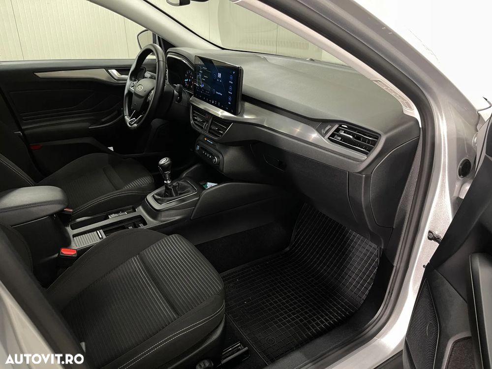 Ford Focus 1.0 EcoBoost Titanium - 10