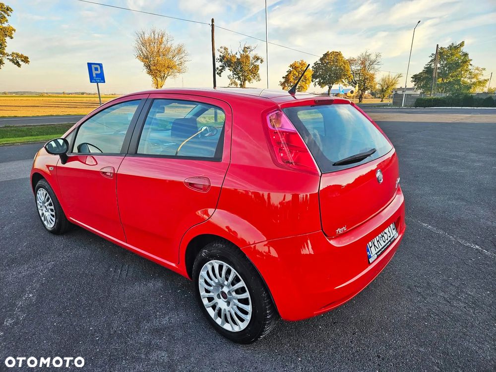 Fiat Grande Punto - 4