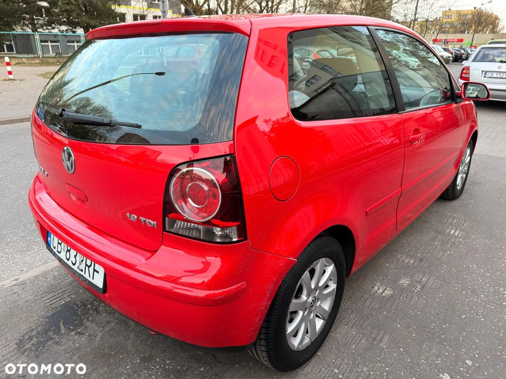 Volkswagen Polo 1.9 TDI Sportline - 4