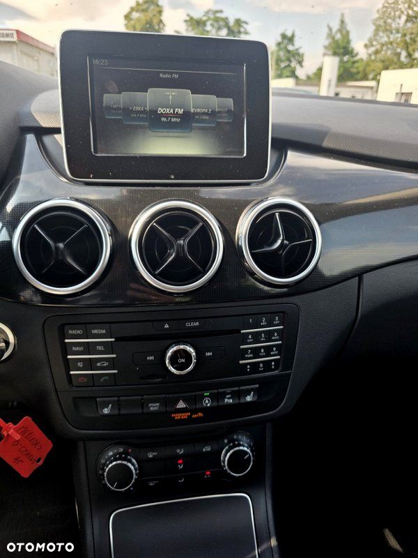 Mercedes-Benz Klasa B 180 d 7G-DCT Edition - 20