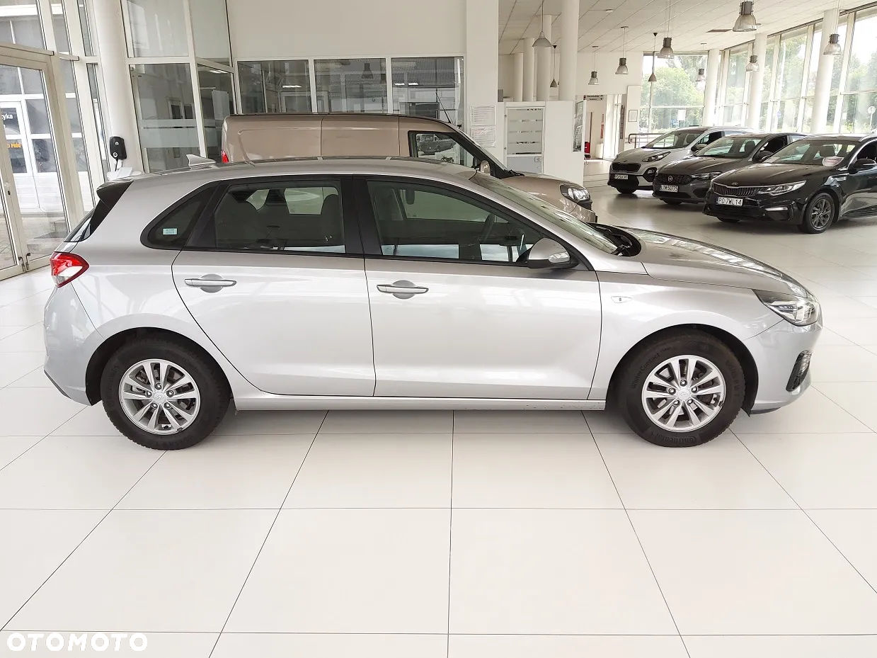 Hyundai i30 1.5 DPI Classic + - 4