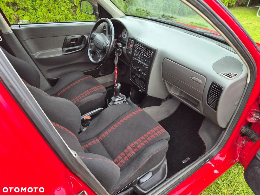 Volkswagen Caddy Mixt - 16