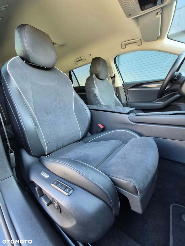 Volkswagen Passat - 32