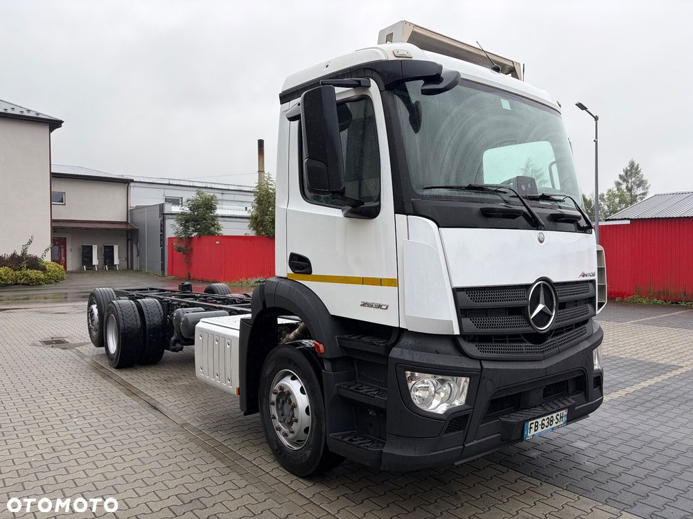 Mercedes-Benz ACTROS ANTOS 2530 6X2 rama do zabudowy oś skrętna 4,9m rozstaw - 3